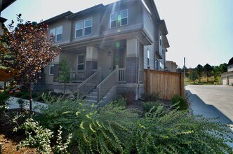 206 W Jamison Ct in Littleton, CO - Building Photo - Building Photo