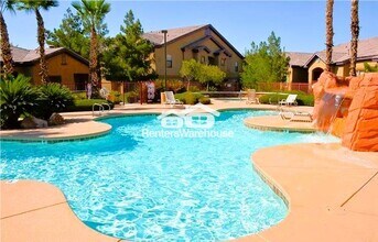 8250 N Grand Canyon Dr in Las Vegas, NV - Building Photo - Building Photo