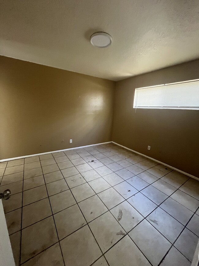 225 Vermont St NE, Unit 4 in Albuquerque, NM - Building Photo - Building Photo