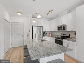 10755 Fairgrounds Dr in Fairfax, VA - Building Photo - Building Photo