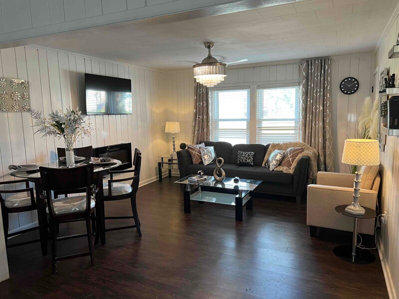 301 E Lafayette St-Unit -Unit 3 in Abbeville, LA - Building Photo