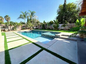1571 Avenida De Los Lirios in Encinitas, CA - Building Photo - Building Photo