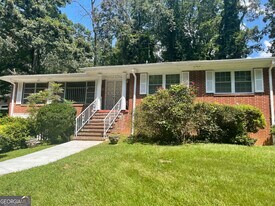 3027 Collier Dr NW in Atlanta, GA - Building Photo