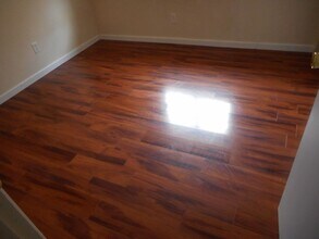 650 Pearl Cir in Susanville, CA - Foto de edificio - Building Photo