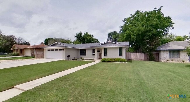 323 Cardinal Dr in New Braunfels, TX - Building Photo - Building Photo
