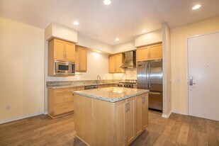 4050 Glencoe Ave in Marina Del Rey, CA - Building Photo