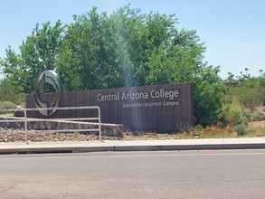 Broadway Court in Apache Junction, AZ - Building Photo - Building Photo