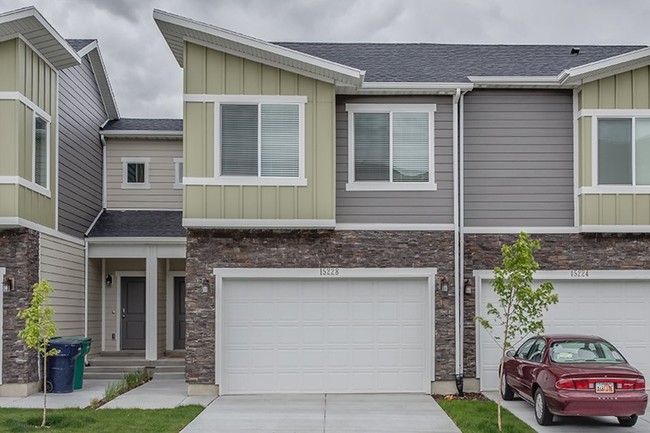 Diamond Ridge Townhomes in Draper, UT - Foto de edificio - Building Photo