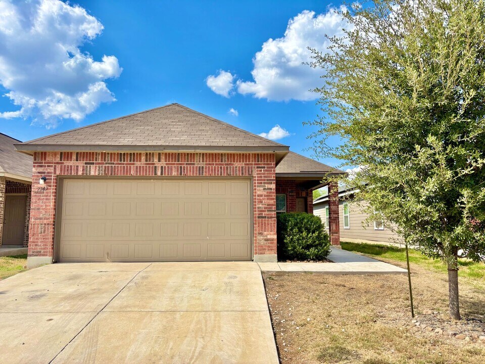 7347 Braes Cor in San Antonio, TX - Building Photo