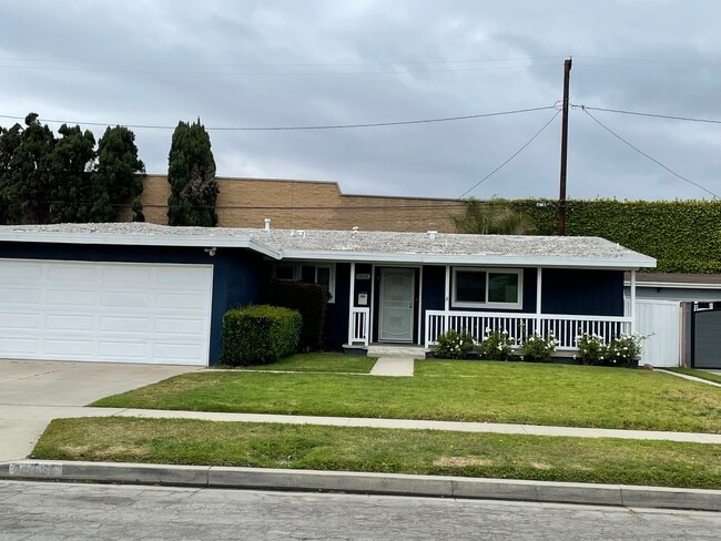 property at 5631 E Vernon St