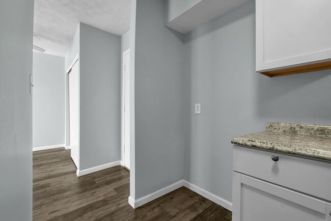 2162 Fitzroy Dr in Columbus, OH - Building Photo - Building Photo