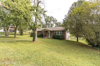 2344 Alice Bell Rd in Knoxville, TN - Building Photo - Building Photo