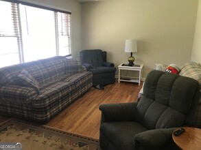 160 Brookwood Dr in Athens, GA - Building Photo - Building Photo
