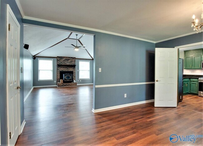 697 Crestview Dr in Madison, AL - Building Photo - Building Photo