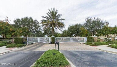 12301 Kernan Forest Blvd in Jacksonville, FL - Building Photo - Building Photo