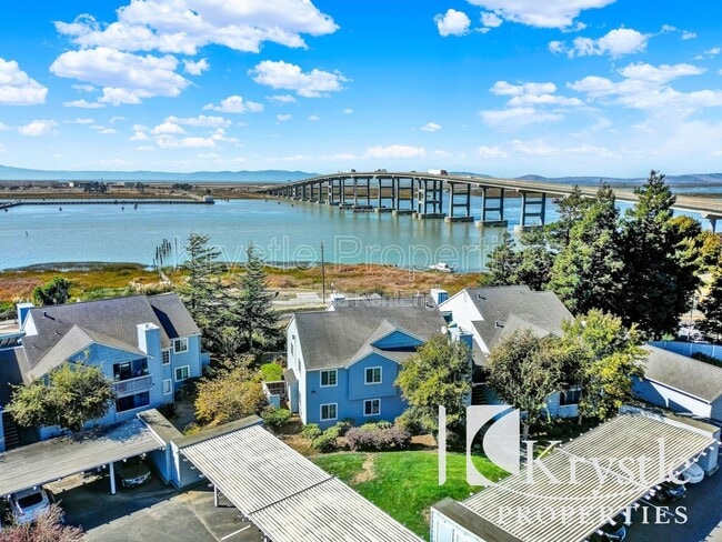 285 Lighthouse Dr in Vallejo, CA - Building Photo - Building Photo