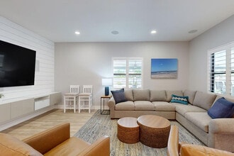 21402 SW 132nd Pl in Quail Heights, FL - Building Photo - Building Photo