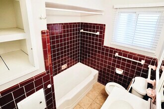 22000 Gardner St in Oak Park, MI - Foto de edificio - Building Photo