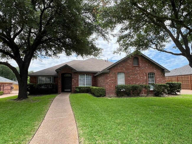 property at 109 E Chapman Rd