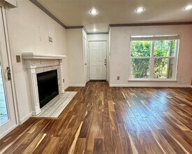 2018 W Rundberg Ln in Austin, TX - Building Photo - Building Photo