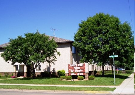 Freeport Square in Freeport, MN - Building Photo