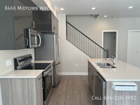 8466 Midtown Wy in Chilliwack, BC - Building Photo - Building Photo