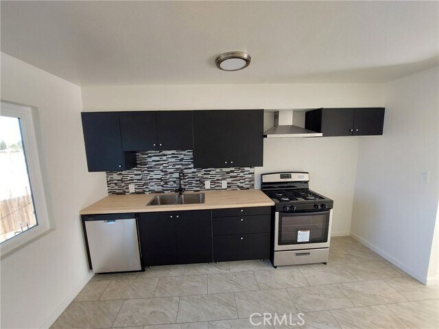 136 W Saginaw Way-Unit -204 in Fresno, CA - Building Photo - Building Photo