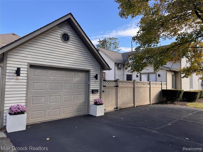 property at 343 S Elm St