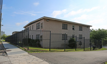 Patriot Spring Apartments in Jacksonville, FL - Building Photo - Building Photo