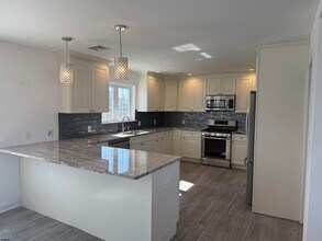 101 W Beach Ave in Brigantine, NJ - Building Photo - Building Photo
