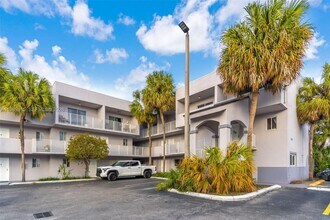 2690 W 76th St in Hialeah, FL - Building Photo - Building Photo