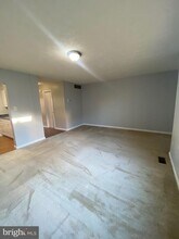 7 Mooring Ct in Essex, MD - Building Photo - Building Photo