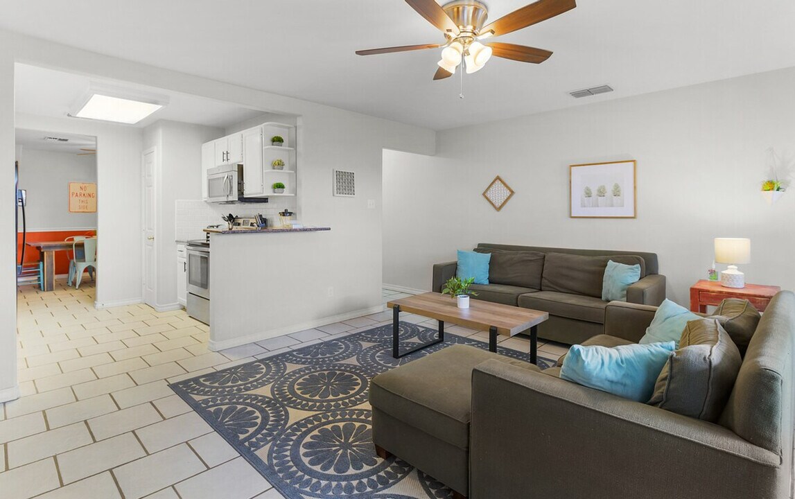 14434 E Cabana St in Corpus Christi, TX - Building Photo
