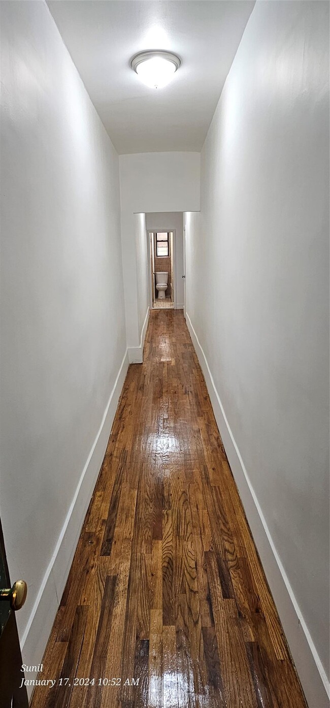 385 Chestnut St-Unit -2E in New York, NY - Building Photo - Building Photo
