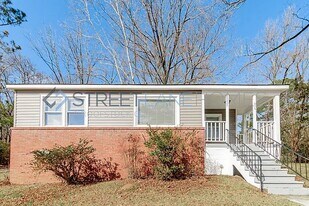 624 Brunson Ave in Birmingham, AL - Building Photo