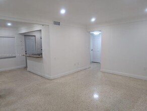 2355 NW 9th St in Miami, FL - Building Photo - Building Photo