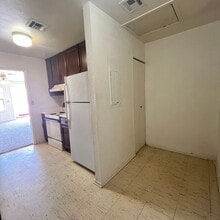 716 Highland Dr in Waukomis, OK - Building Photo - Building Photo