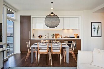 635 W 42nd St in New York, NY - Building Photo - Building Photo