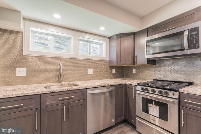property at 705 Quackenbos St NW