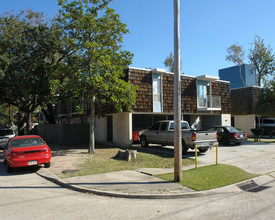 1031 Carrollton Ave in Metairie, LA - Building Photo - Building Photo