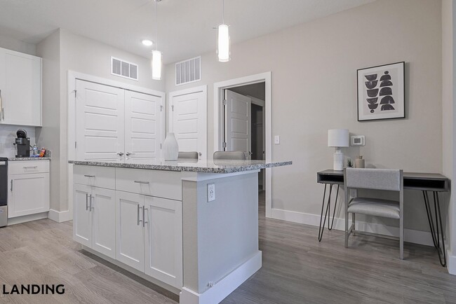 3060 Southcreek Blvd, Unit 1-102