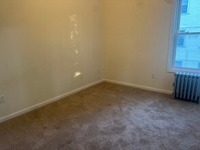 394 Hollis St in Framingham, MA - Building Photo - Building Photo