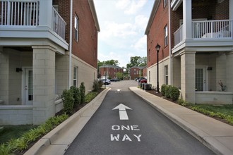 Carytown Crossing in Richmond, VA - Foto de edificio - Building Photo