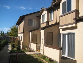 Bostonia Highland Townhomes in El Cajon, CA - Building Photo - Building Photo