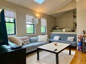 241 River St in Cambridge, MA - Building Photo