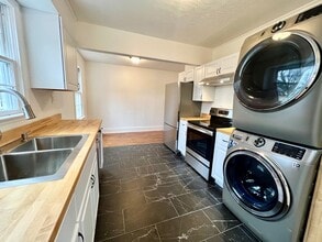 731 W Sycamore St in Chase City, VA - Building Photo - Building Photo