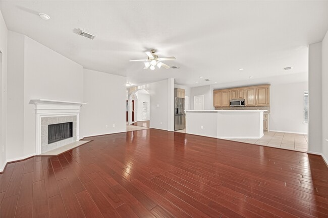 property at 26414 Suffield Glen Ln