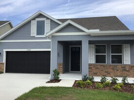 27648 St Andrews Ave in Wesley Chapel, FL - Building Photo