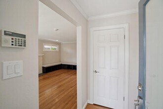 305 Langton Ave in Los Altos, CA - Building Photo - Building Photo