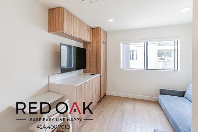 11611 Blucher Ave in Los Angeles, CA - Building Photo - Building Photo